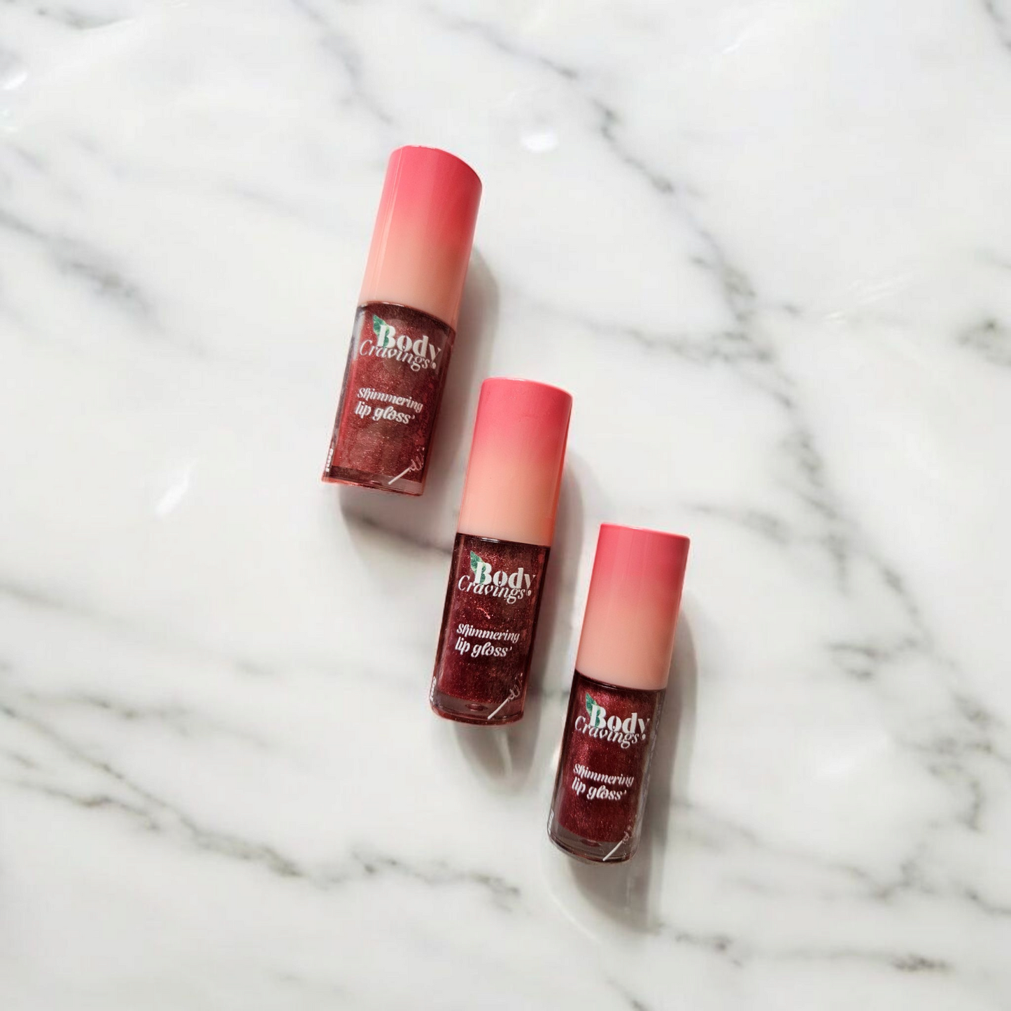 Shimmering lip gloss